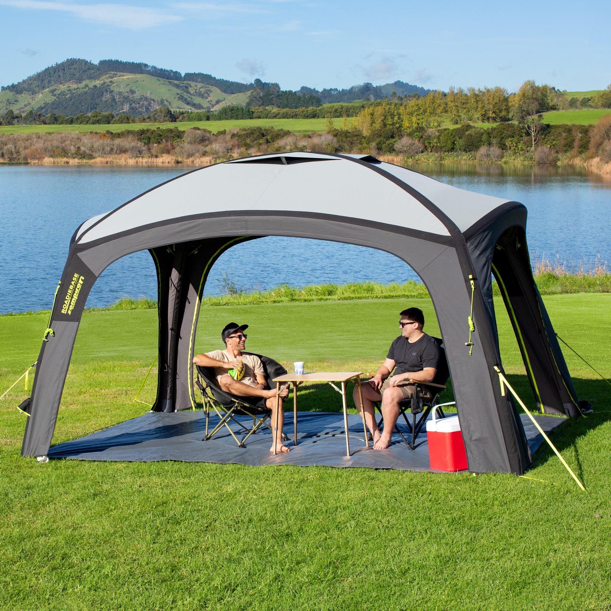 Zempire Roadiebase Footprint Kick off your shoes and relax on a weather protected ground sheet
